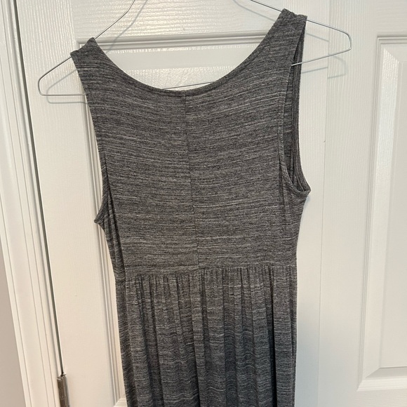 Versatile and soft Grey maxi maternity dress - Picture 3 of 4
